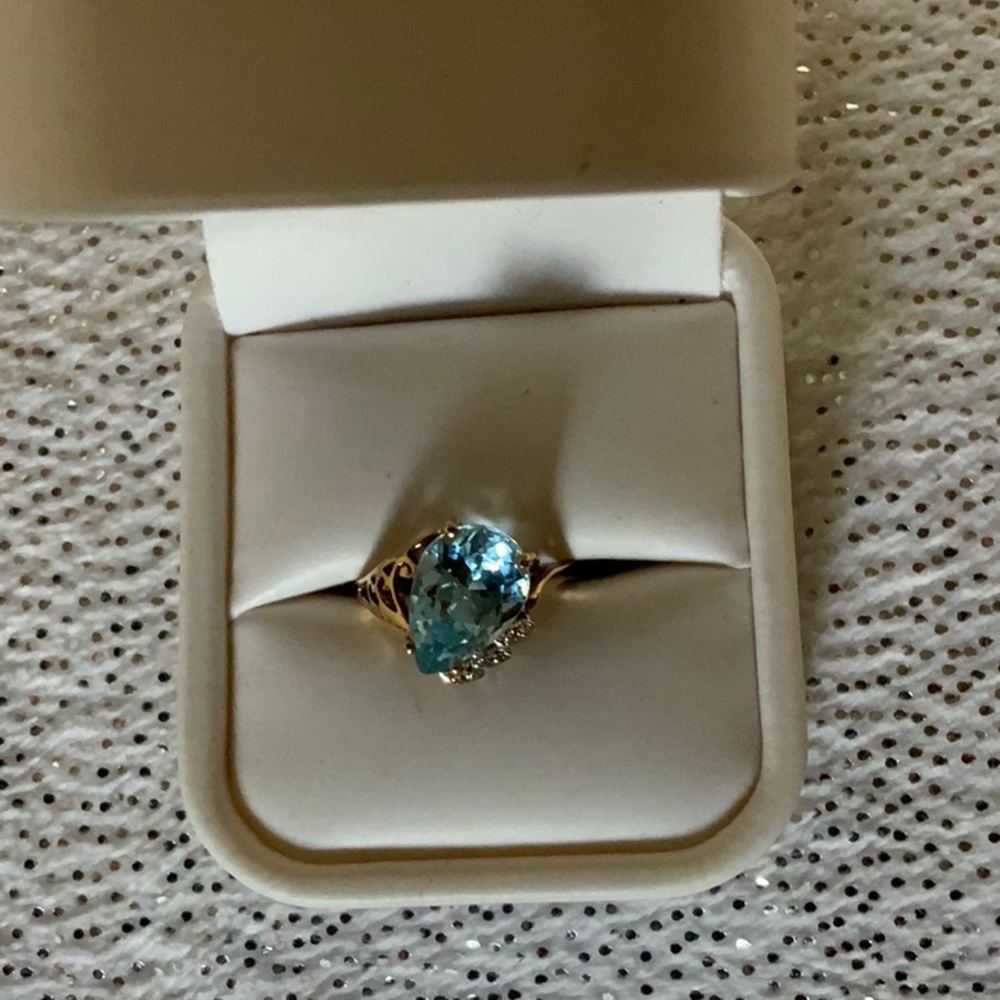 10k Gold Blue Topaz/Diamond Ring Sz 6.5